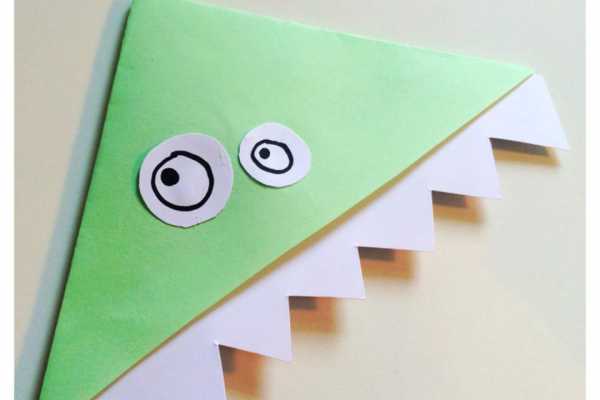 Fold monsterbogmærker af papir