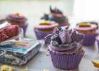 Pynt drage cupcakes med fondant